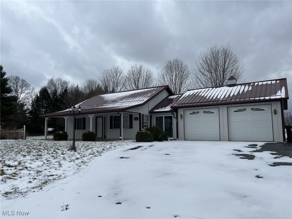 Photo of 2005 Mccloskey Road, Columbiana, OH 44408 (MLS # 5181943)