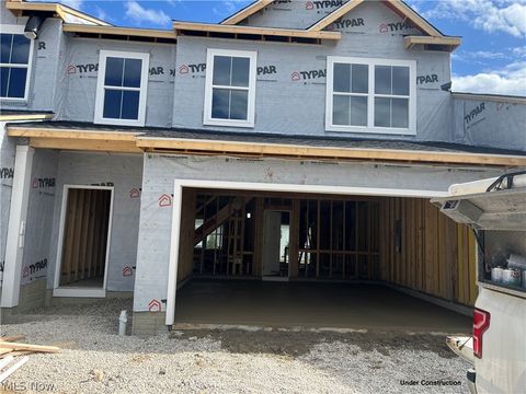 Townhouse For Sale - 3495 Alder Avenue<br/> Summit County, Green, OH 44685