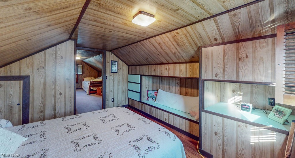 Moris C Black 01 - Residential