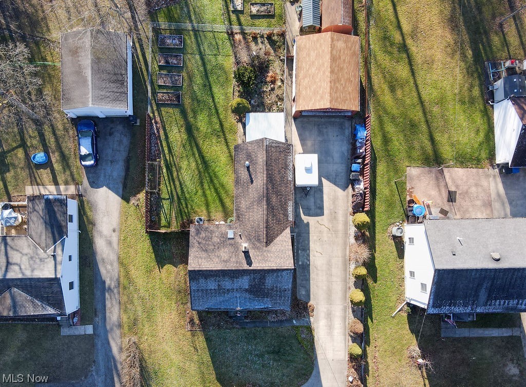 Moris C Black 01 - Residential