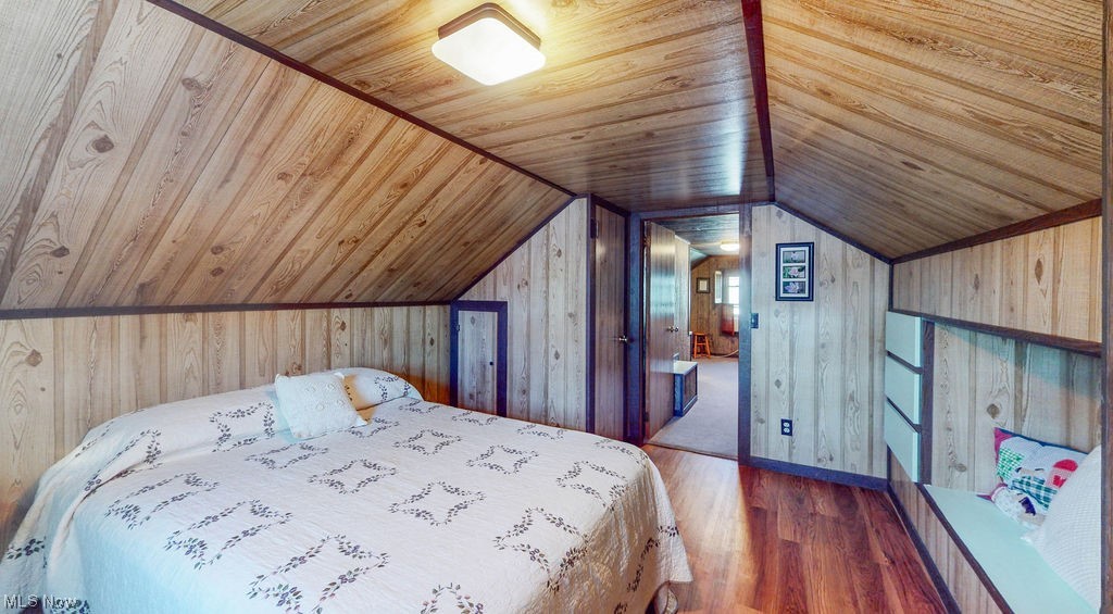 Moris C Black 01 - Residential