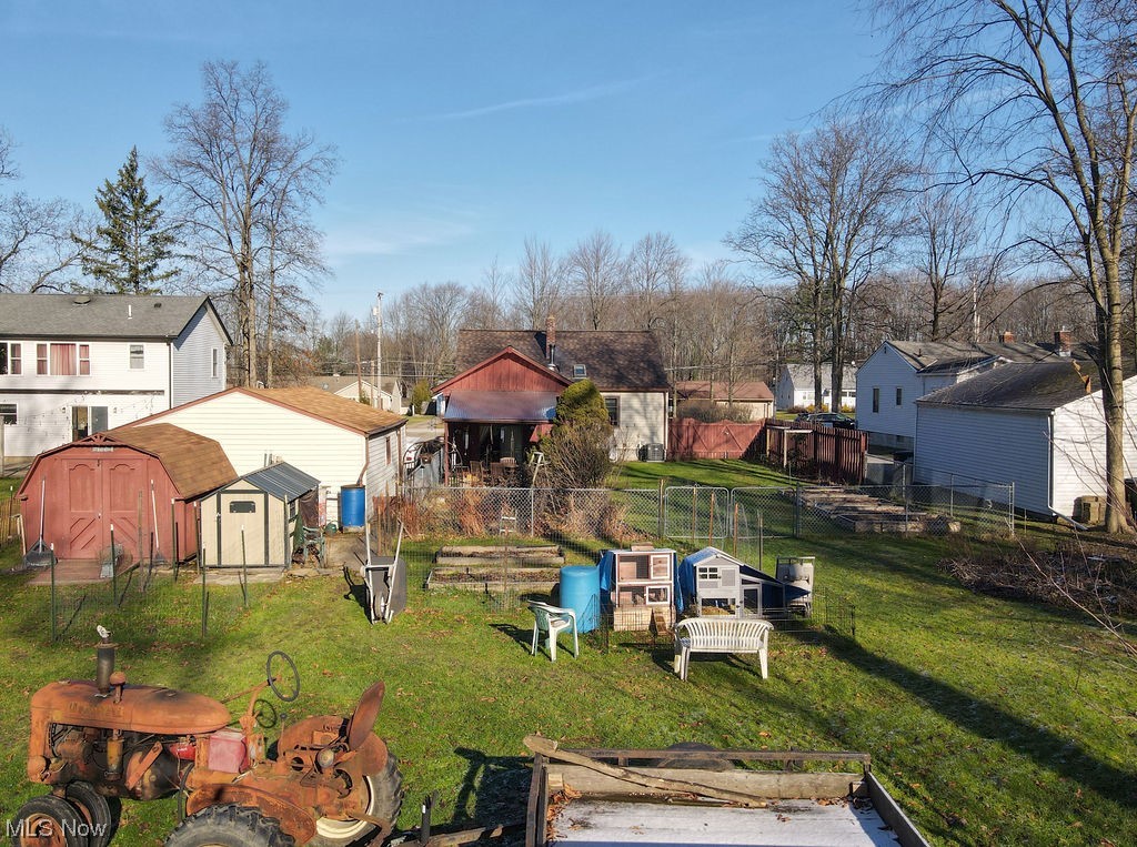 Moris C Black 01 - Residential