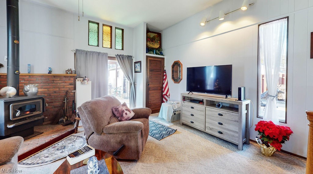 Moris C Black 01 - Residential