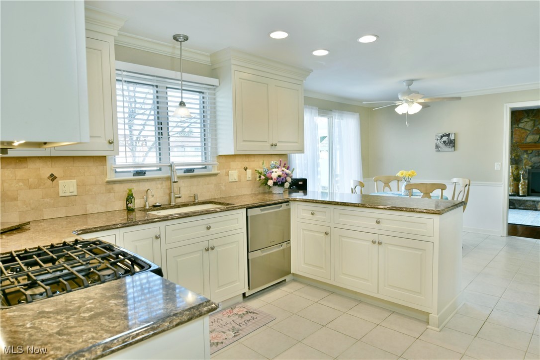 1878 Cardinal Court, Niles, Ohio image 13