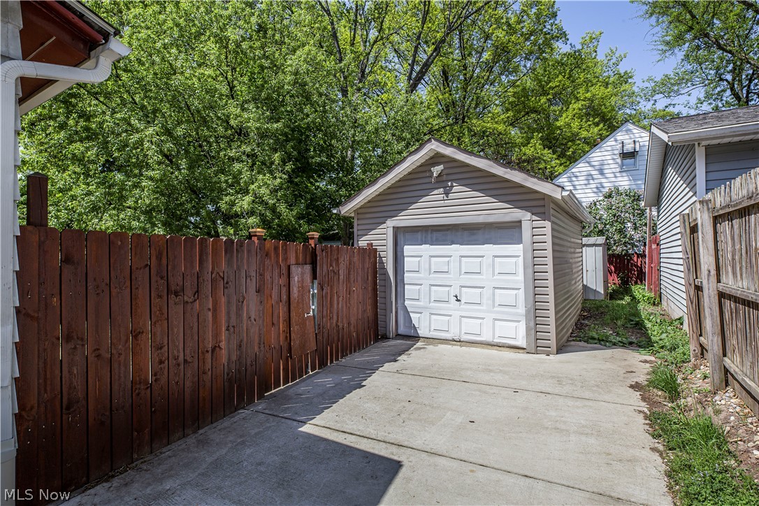 Cuyahoga Falls 02 - Residential