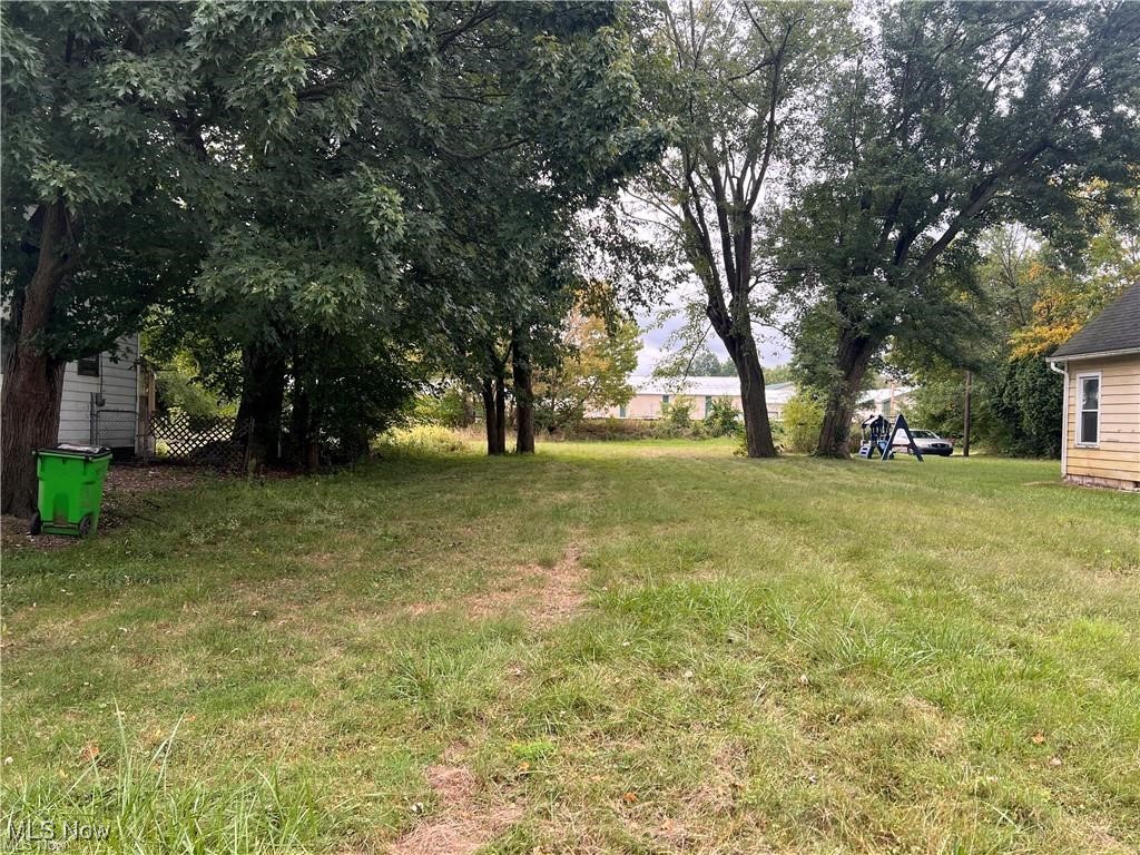 Vacant lot at 56 Salt Street. public water and sewer available at the street. Buyer to do own due diligence.
The lot expands the possibilities, with room for new construction, a garage, or added outdoor space, subject to local approvals.
Conveniently located near schools, shopping, and major routes, this property package combines immediate income potential with longterm upside.
Don't miss the chance to own both a multi-unit home and an adjoining parcel in a growing market, please see the duplex for sale located
at 70 Salt st to purchase both.