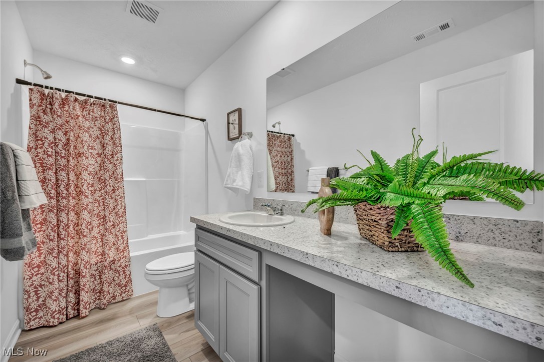 Emerald Woods Sub 10 - Residential