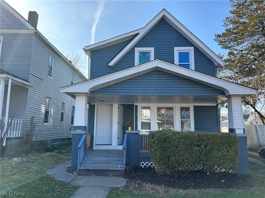 Clean, Affordable housing! Come see this oversized 3 bedroom 2 full bath downstairs unit. Freshly painted with new carpet and vinyl windows. Don't miss this one schedule your showing with the listing agent today. Rental requirements:Credit score of 600+. 500 - 600 is considered conditional.Less than 3 items in collections, excluding student loan and medical. Monthly income of 2.5 times the amount of the monthly rent.Thorough Eviction Check. $50 Non Refundable App Fee for all Adults who will be occupying the property.Applications can only be completed online.Typical Security Deposit equivalent to one months rent, pending results of background checks. Tenants must have the electric and gas transferred into their name and obtain renters insurance prior to receiving keys to the property.This property accepts housing choice vouchers.