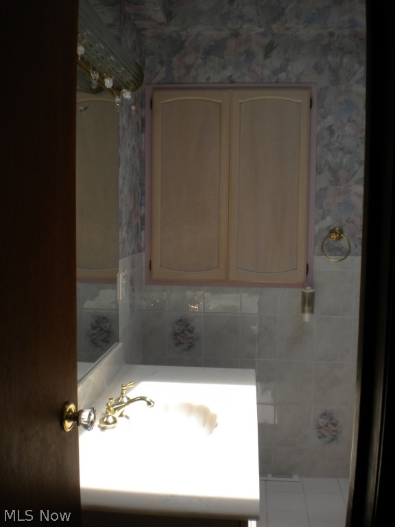 Meadowbrook Lake - Residential