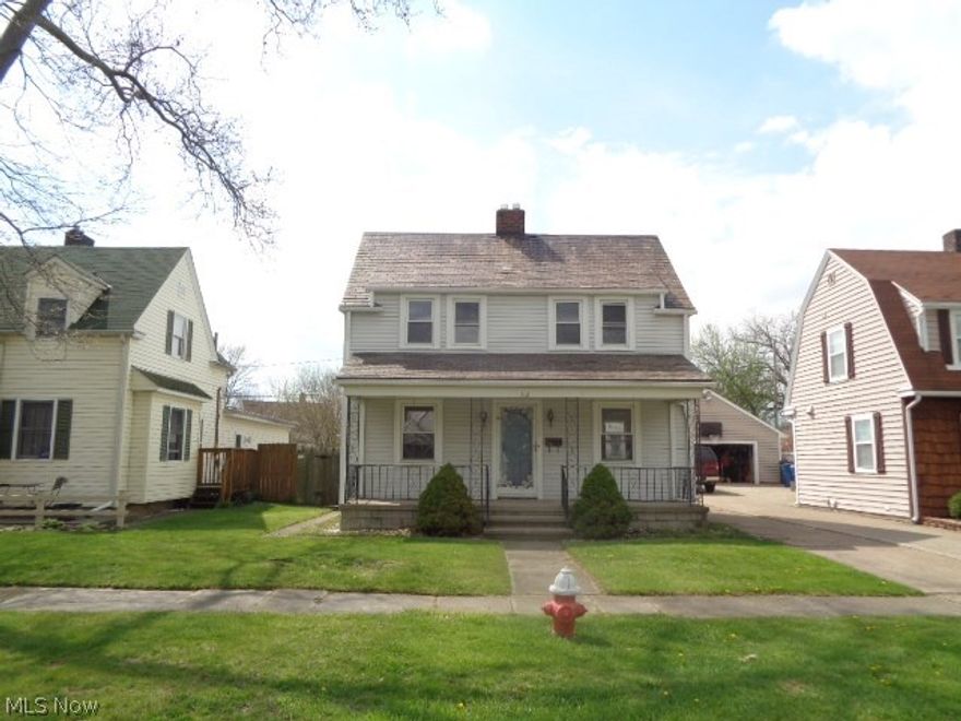 cozy colonial featuring 2 bedrooms and bath.  Full unfinished basement.  A/C.  Hasn't been loved for a while and could really use you and your TLC to make it special again.


POS HAS BEEN ORDERED.  Buyer to assume any & all  violations.  Buyer also is required by HUD to reimburse Listing Broker/agent for cost of POS.  Insured escrow $2,300.00