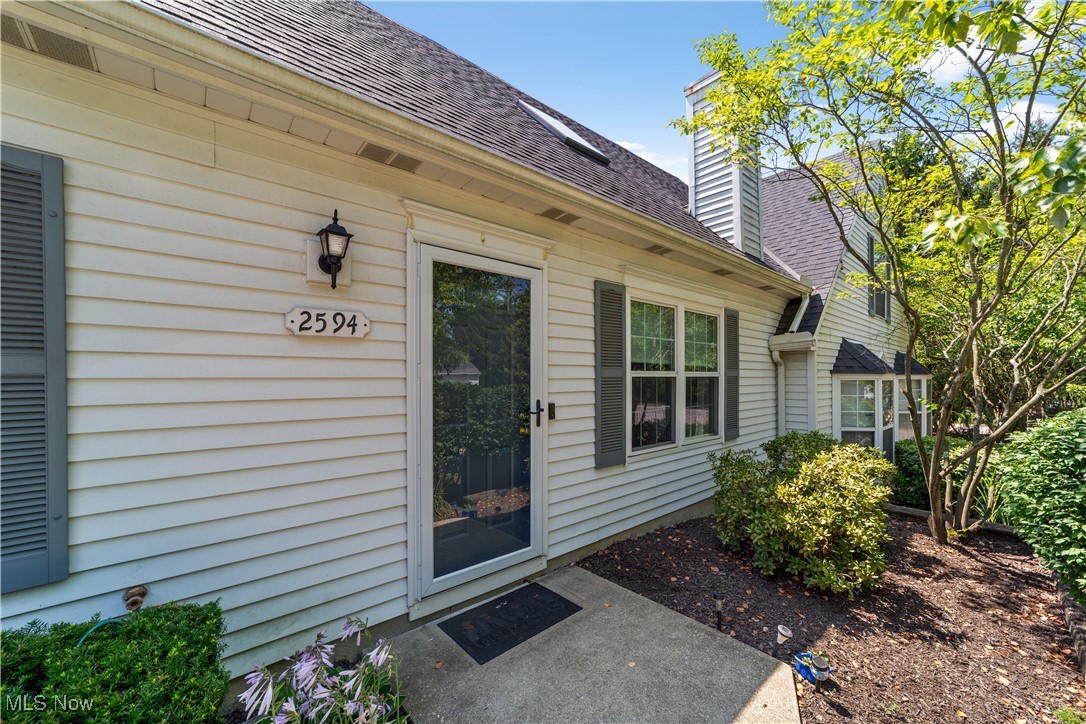 2594 Burridge Circle