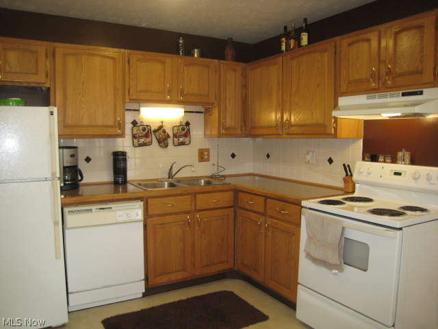 Oxford Heights Condos Ph 04 - Residential