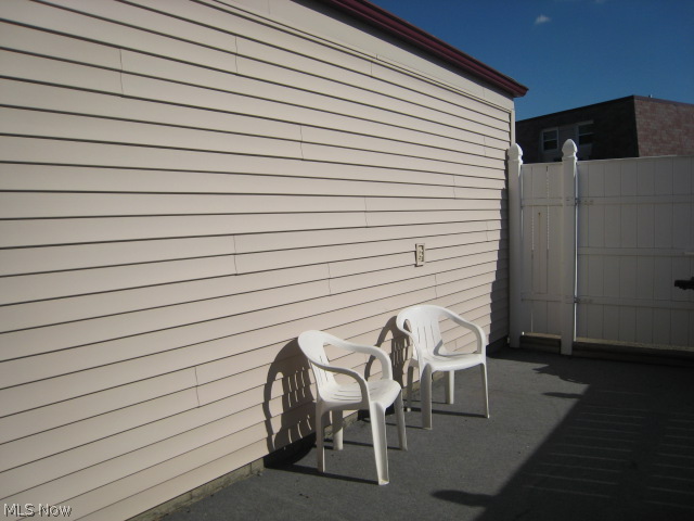 Oxford Heights Condos Ph 04 - Residential