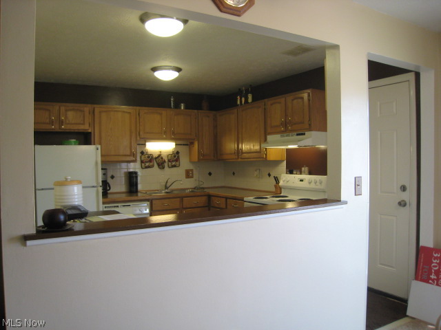 Oxford Heights Condos Ph 04 - Residential