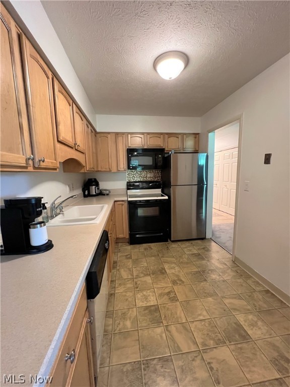 Deepwood Condo - Residential