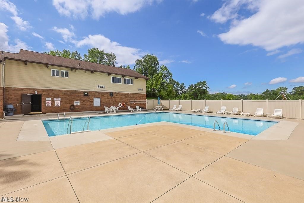 Deepwood Condo - Residential