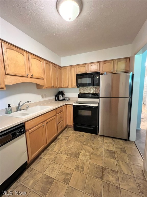 Deepwood Condo - Residential