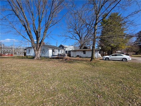 Tiny photo for 6910 Elm Street, East Fultonham, OH 43735 (MLS # 5190346)