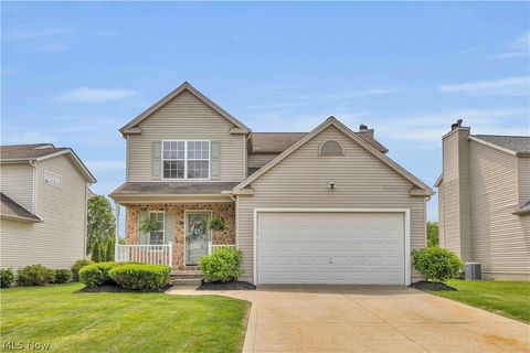 Homes For Sale - 966 Chadwick Lane<br/> Medina, OH 44256
