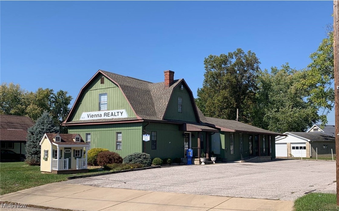 Multi-Use building conveniently located right off the highly traveled, Grand Central Ave. Nearly 2,900 square feet of space (2 separate office/ retail units & 1 residential). Can easily be used together or separated if used as multi tenant building. Each unit has separate access & utilities (excluding water). Building has a pylon sign, upgraded HVAC, newer roof and LVT flooring. Apartment features a 1 bed, 1 bath layout. Appliances will convey. Building has been well maintained and is move-in ready for living or office use.