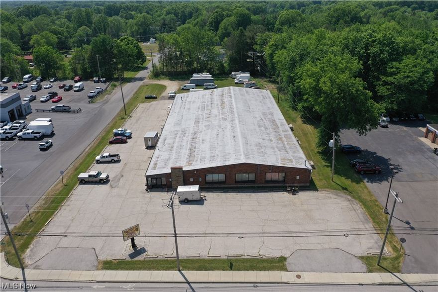 Welcome to this exceptional warehouse or commercial building, boasting an impressive total square footage of 17,540 square feet. Located in a highly sought-after area, this property offers the perfect blend of size, zoning, and convenience, making it an ideal choice for various business ventures.
Size and Space: With a generous total area of 17,540 square feet, this commercial building provides ample room to accommodate a wide range of operations. The spacious layout ensures flexibility and versatility for businesses of all sizes.  Zoned Retail TRD: This property is zoned as Retail TRD (Trade and Retail District), which presents an incredible opportunity for businesses looking to establish a presence in a vibrant commercial area. The zoning permits a diverse range of retail and trade-related activities, allowing you to tap into a bustling market. Don't miss out on the chance to secure this outstanding warehouse or commercial building in a prime retail location. With its impressive square footage, Retail TRD zoning, and excellent features, it represents a unique opportunity to establish or expand your business presence. Schedule a viewing today and explore the endless potential this property holds for your future success.