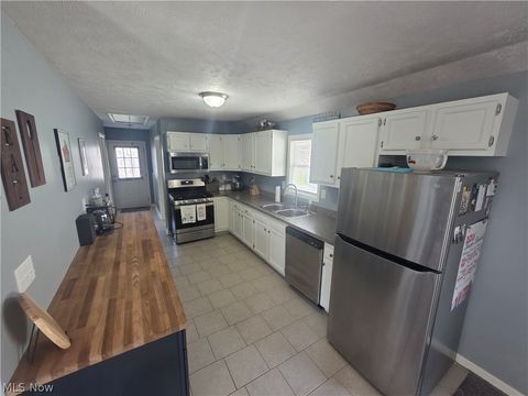 Tiny photo for 908 Bellevue Drive, Willoughby, OH 44094 (MLS # 5209488)