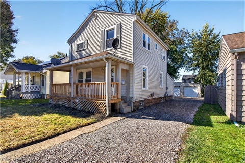 Tiny photo for 147 Fairlawn Avenue, Elyria, OH 44035 (MLS # 5255093)