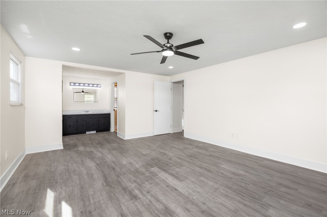 Deerpath 04 - Residential