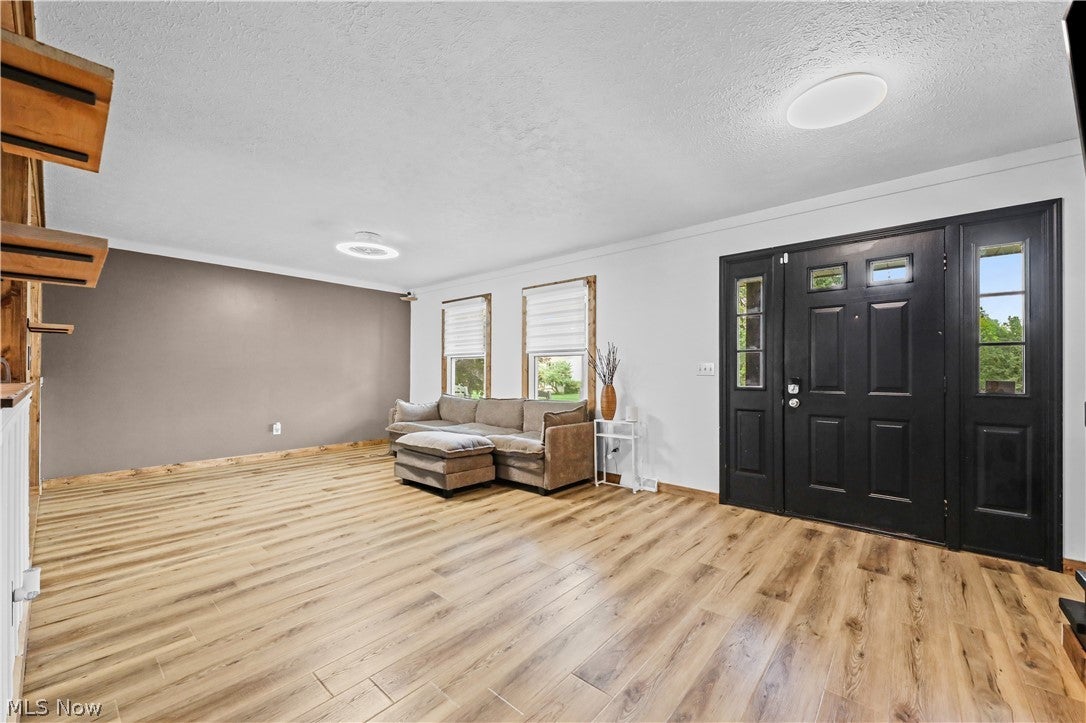 3044 Greenwich Lane