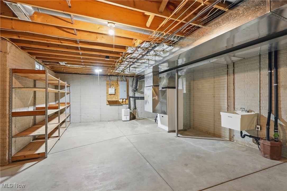 Concord, Ohio 44077, United States, 4 Bedrooms Bedrooms, ,3 BathroomsBathrooms,Residential,Active,141352