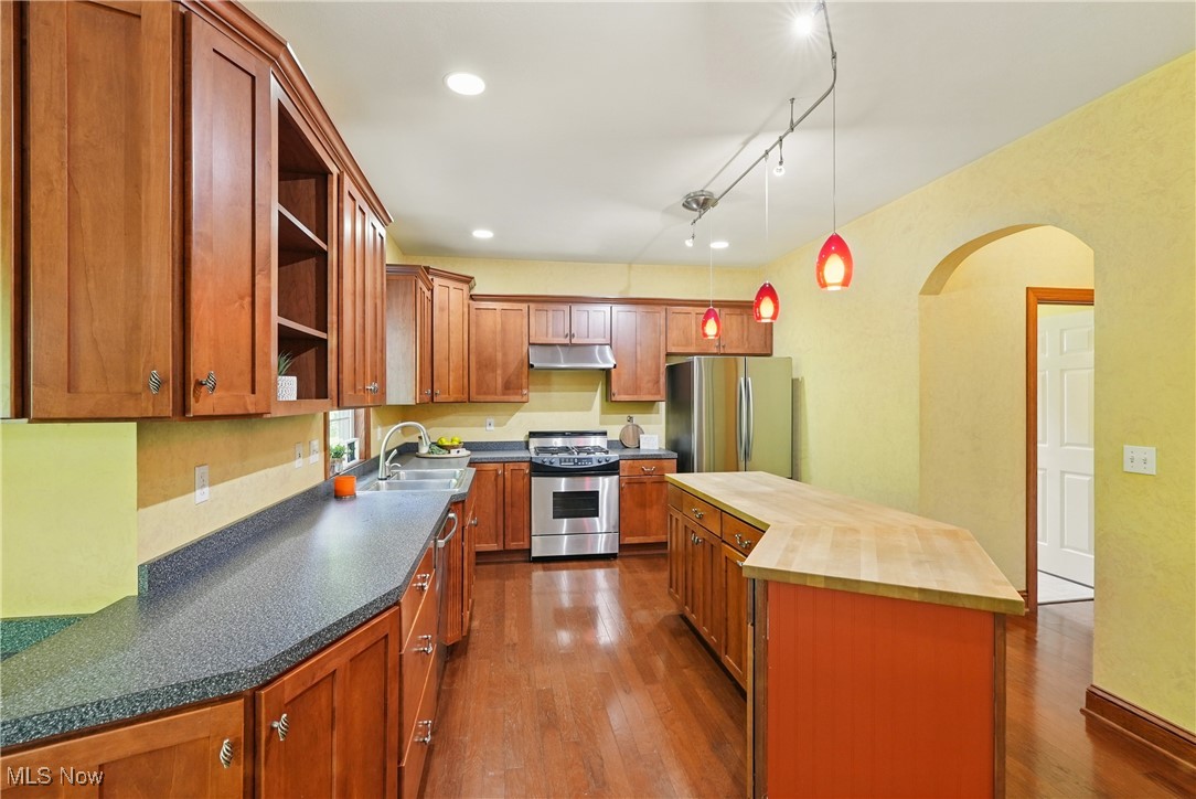 Concord, Ohio 44077, United States, 4 Bedrooms Bedrooms, ,3 BathroomsBathrooms,Residential,Active,141352