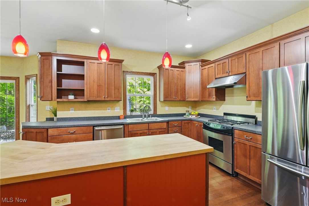 Concord, Ohio 44077, United States, 4 Bedrooms Bedrooms, ,3 BathroomsBathrooms,Residential,Active,141352