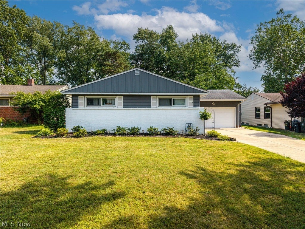 Photo of 4888 N Sedgewick Road, Lyndhurst, OH 44124 (MLS # 5226679)