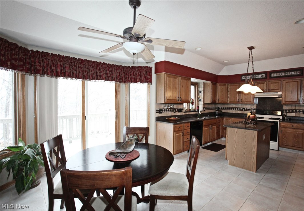 Pinelakes Crossing - Residential