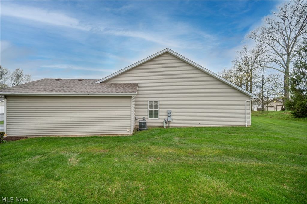 Photo of 521 Wilcox Lane #B, Austintown, OH 44515 (MLS # 5201818)