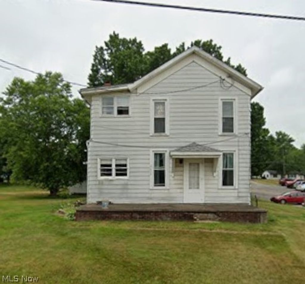Photo of 9478 edison St NE, Alliance, OH 44601 (MLS # 5196138)