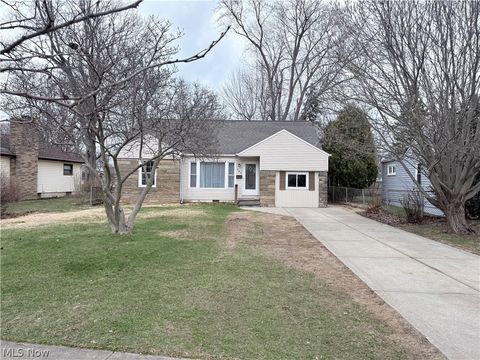 Homes For Sale - 799 Stevens Boulevard<br/> Eastlake, OH 44095