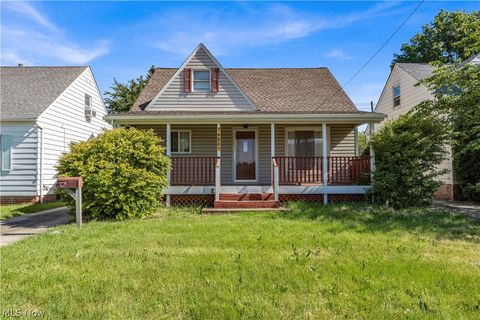 Single Family Residence in Maple Heights OH 14901 Brunswick Avenue.jpg