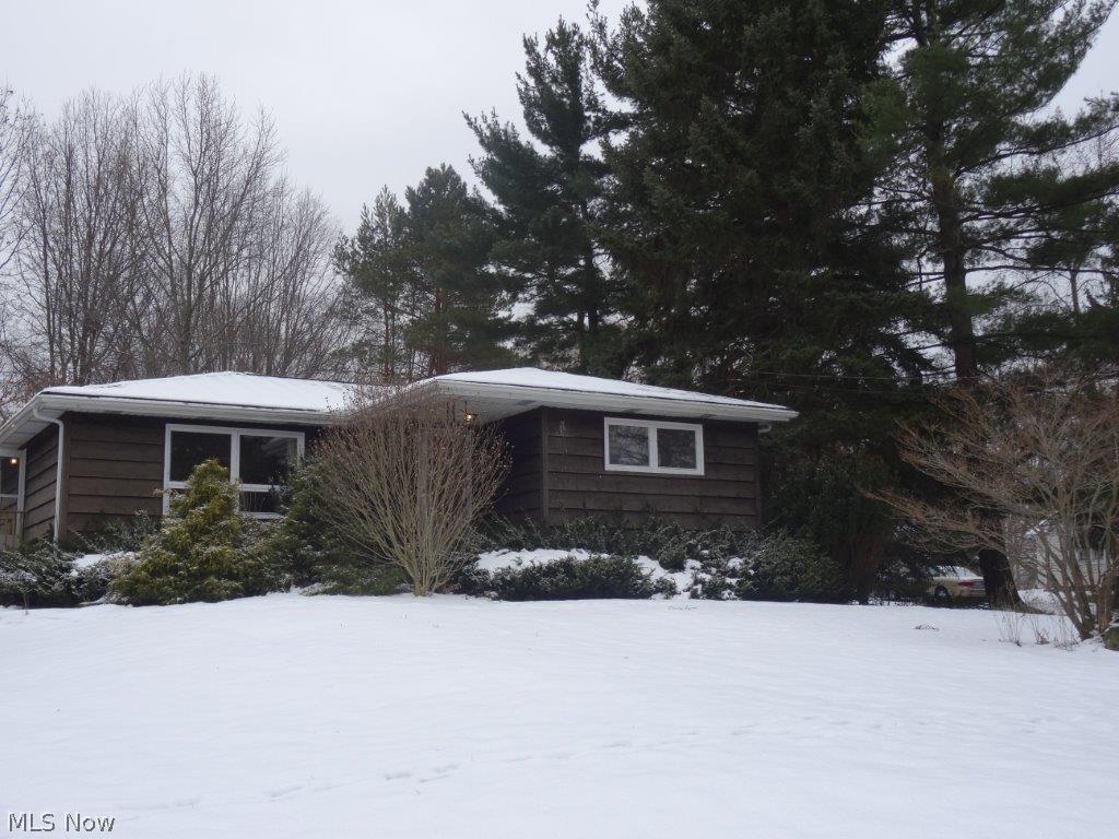 Great potential in this cute ranch style home. Features full basement, 2 car garage.