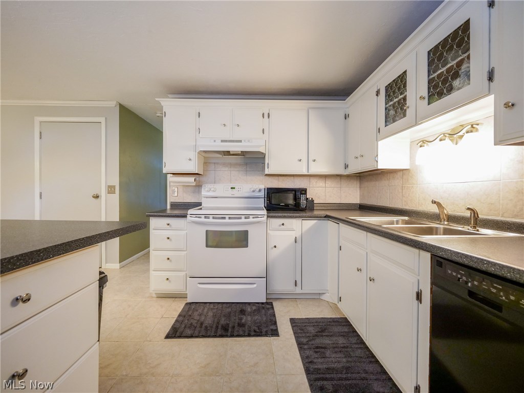 Cresthaven Sub #560 - Residential