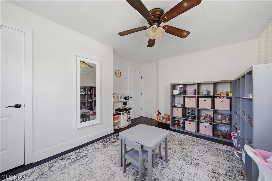 Silver Lake Little Farms - Residential