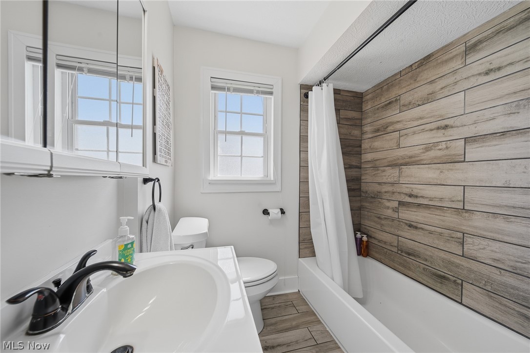 Silver Lake Little Farms - Residential