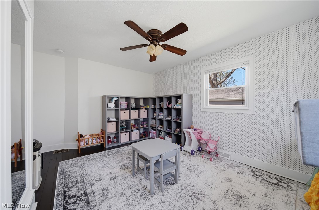 Silver Lake Little Farms - Residential