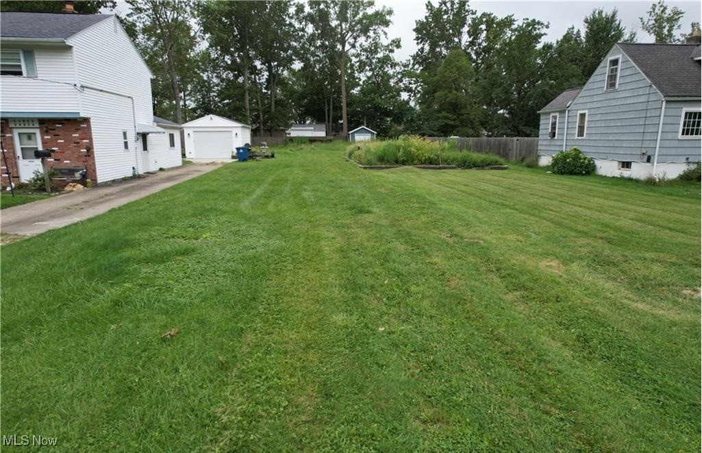 34262 Beach Park Avenue, Eastlake, Ohio image 4