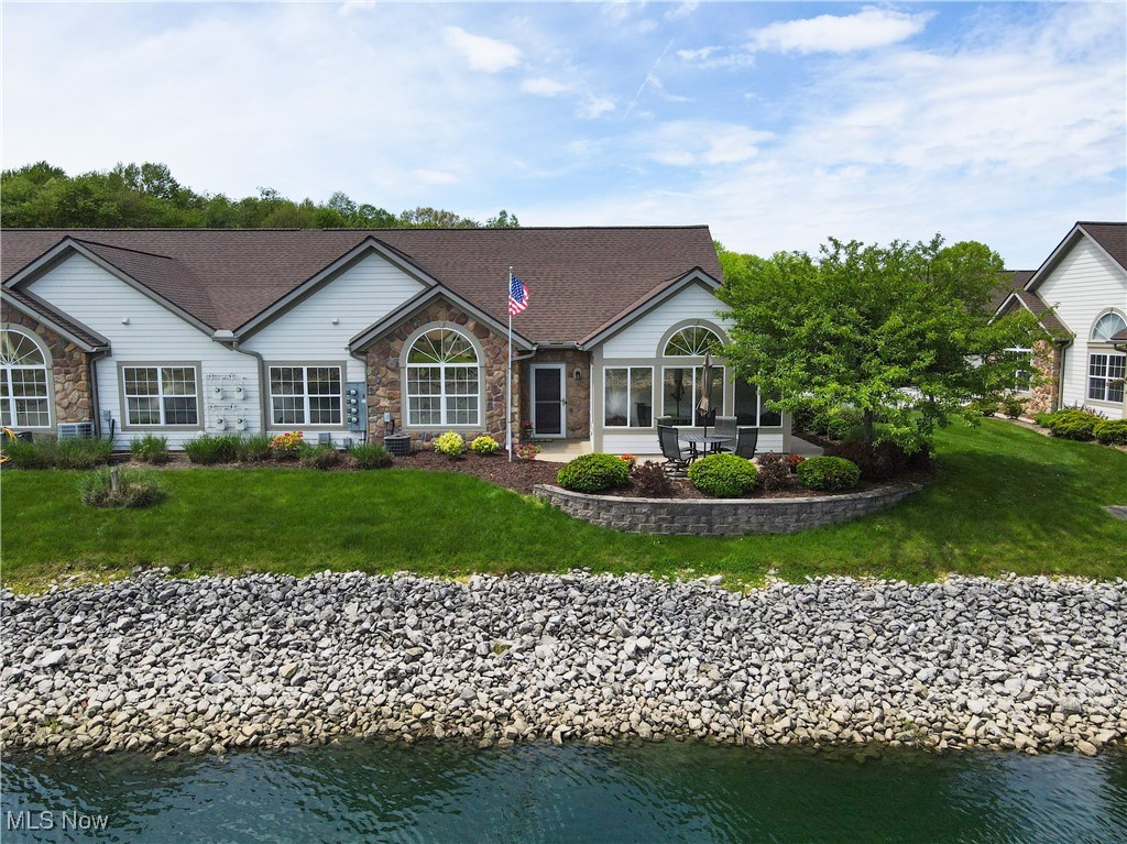 683 Crossings Circle, Tallmadge, Ohio image 2