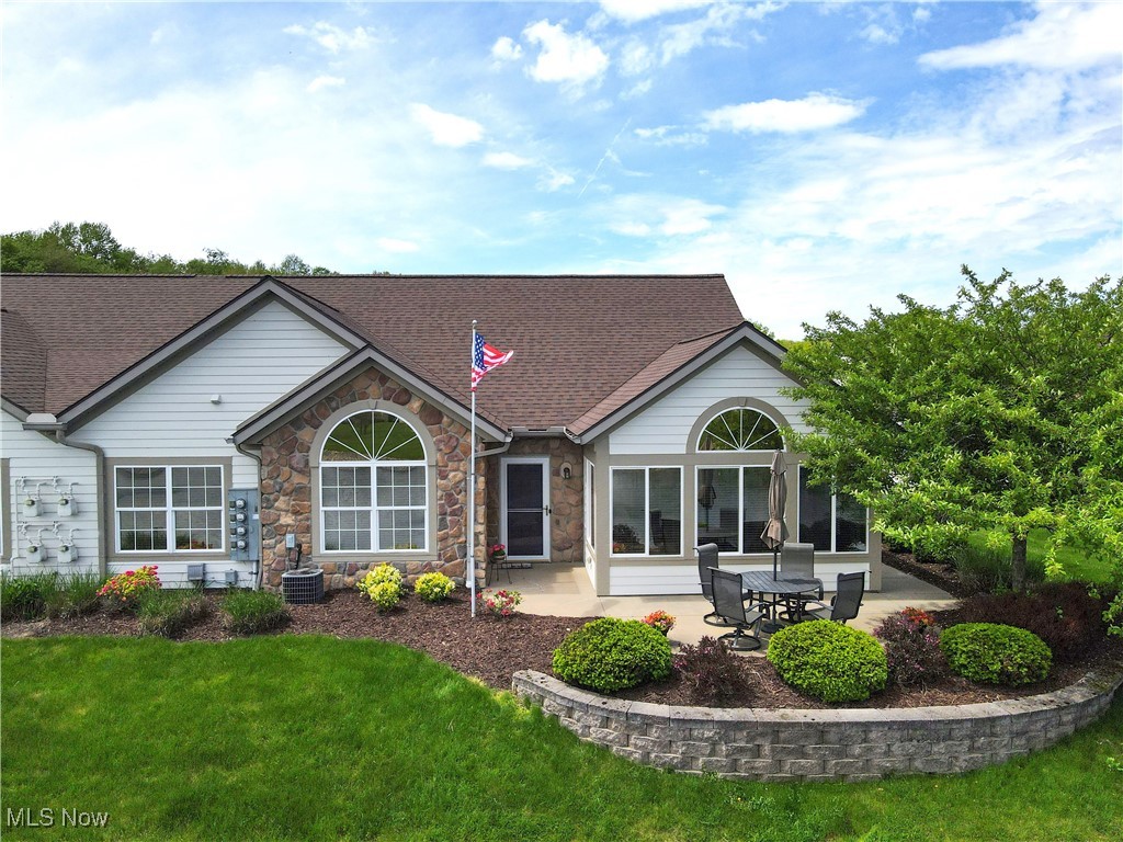 683 Crossings Circle, Tallmadge, Ohio image 1