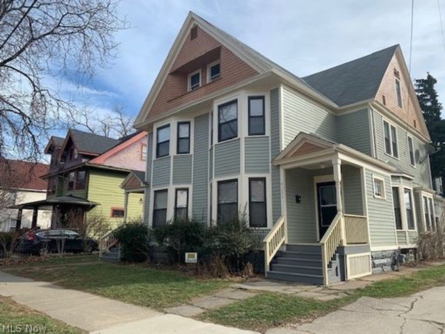 Newly renovated 3 bedroom two story townhome with private basement and attic. Spacious kitchen with island and ample counter space. Located in Ohio City just minutes away from Downtown Cleveland.