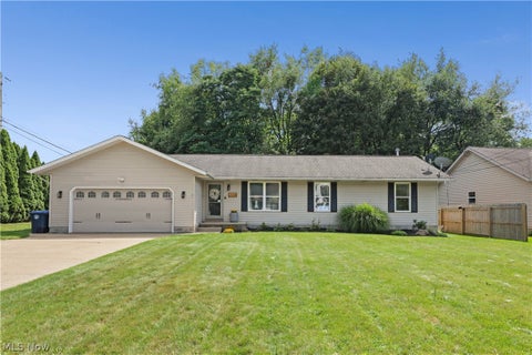 Photo of 2008 Springfield Lake Boulevard, Akron, OH 44312 (MLS # 5239960)