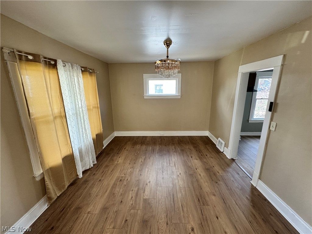 Photo of 3059 W 111th Street, Cleveland, OH 44111 (MLS # 5198676)