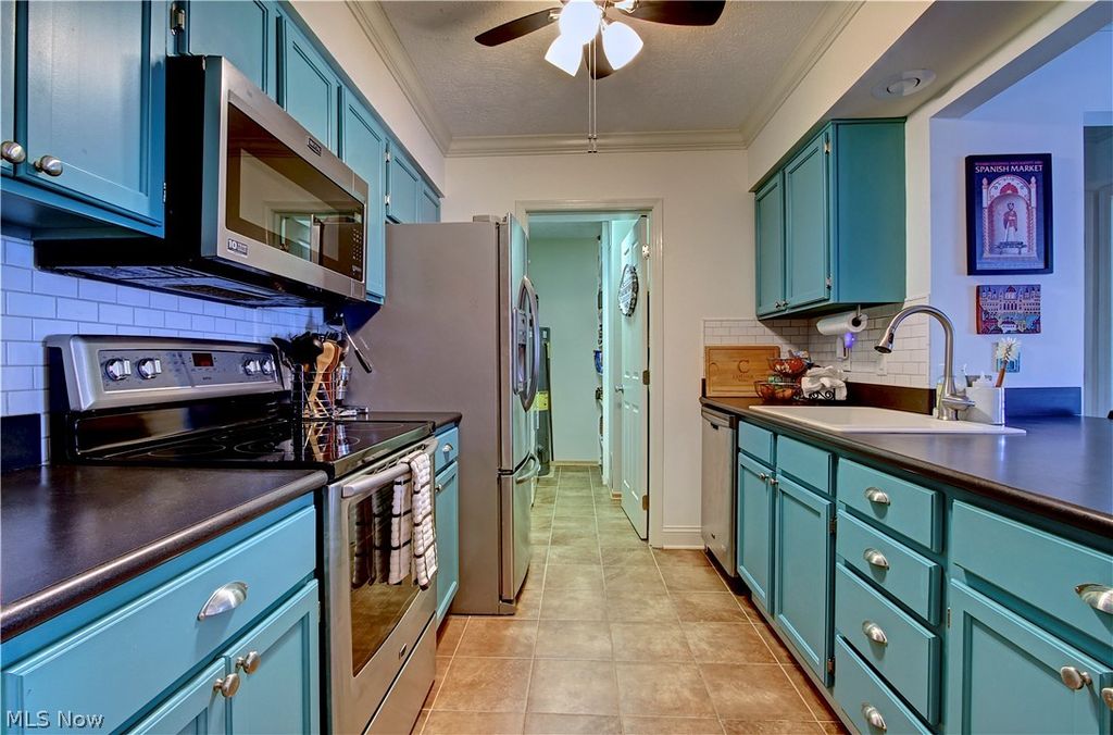 Photo of 19510 Lorain Road #206, Fairview Park, OH 44126 (MLS # 5195176)